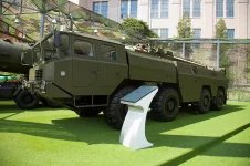 800px-DF-11_TEL_vehicle_-1.webp